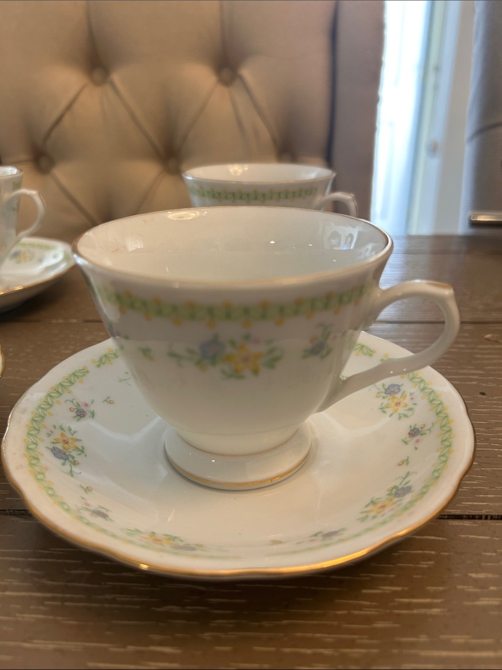 Noritake Spring Measows Japanese fine China set of 4 cups and 4 saucers.